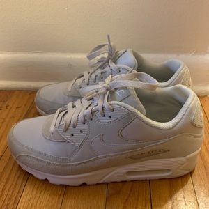 Nike Airmax men’s size 9!